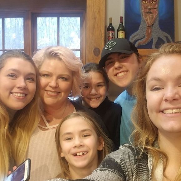 Meet your Posher, Staci - Picture 1 of 1